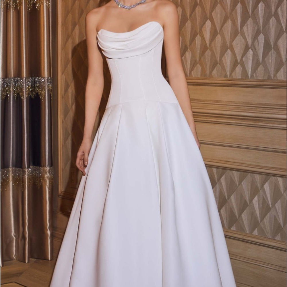 Mori Lee White Strapless Drop Waist Wedding Gown - UNWORN